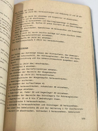 Nationale Volksarmee der DDR, Dienstvorschrift "A 256/1/217 122mm Haubitze D-30 Beschreibung und Nutzung" datiert 1979 mit 140 Seiten