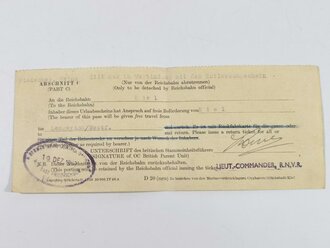Kriegsgefangenschaft, Soldbuch eines Angehörigen der Kriegsmarine mit Royal Navy Identity Card, Dienst- und Führungszeugnis aus dem Deutschen Minenräumdienst sowie "Certificate of Discharge" aus engl. Kriegsgefangenschaft 1947 etc., ca. DIN A5, gebraucht