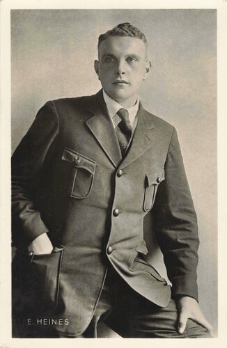 Ansichtskarte Edmund Heines, NSDAP Mitgliedsnummer 78, Am 30. Juni 1934 wurde Heines im Zuge der Röhm-Affäre verhaftet und erschossen