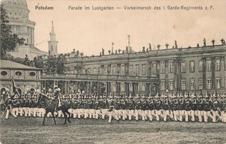 Ansichtskarte "Potsdam Parade im Lustgarten - Vorbeimarsch des 1. Garde-Regiments z. F."
