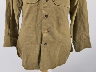 U.S. WWII, Shirt flannel winter OD coat style, special anti-gas features, stamp in neck, gc