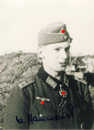 Deutschland nach 1945, Ritterkreuzträger und Tiger-Fahrer Hauptmann Willy Hemmerich (s.Pz.Abt 503), eigenhändige Unterschrift auf Repro-Fotografie, ca. 9 x 12,5 cm, guter Zustand