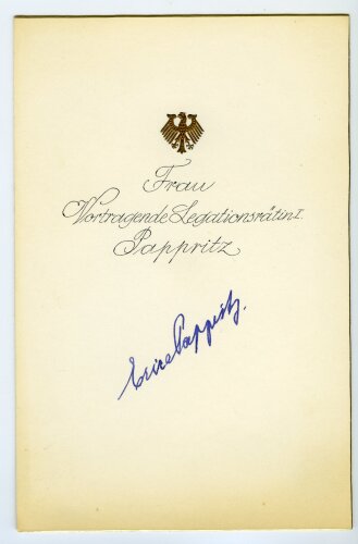 Vortragende Legionsrätin Erica von Pappritz (Auswärtiges Amt 1919-1958), eigenhändige Unterschrift auf offiziellem Papier der BRD mit Adler, 11 x 17 cm, gebraucht