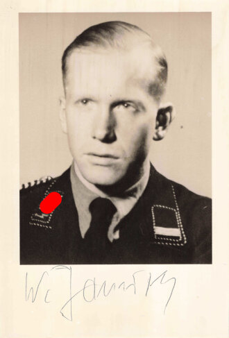 Deutschland nach 1945, eigenhändige Unterschrift eines Funkers der SS-Verfügungstruppe (Funkkompanie Berlin Adlershof) auf Portrait Fotografie, ca. 12,5 x 18 cm, gebraucht