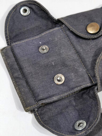 Luftwaffe, Fallschirmjäger Patronenbandulier für K98 Ladestreifen. Ausführung in blau, getragenes Stück in gutem Zustand