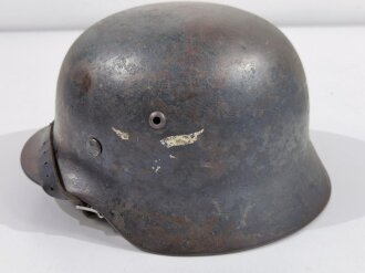 Luftwaffe, Stahlhelm Modell 1935, stark getragenes...