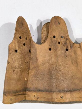 Lederteil für ein Stahlhelm Innenfutter der Wehrmacht