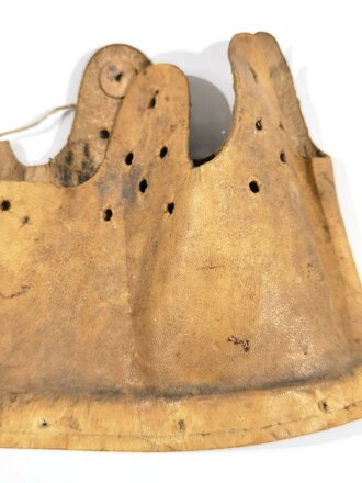 Lederteil für ein Stahlhelm Innenfutter der Wehrmacht