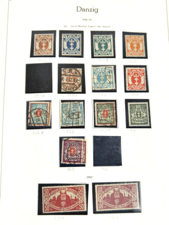 Sammlung Briefmarken Danzig, jede Seite mit Marken ist fotografiert.