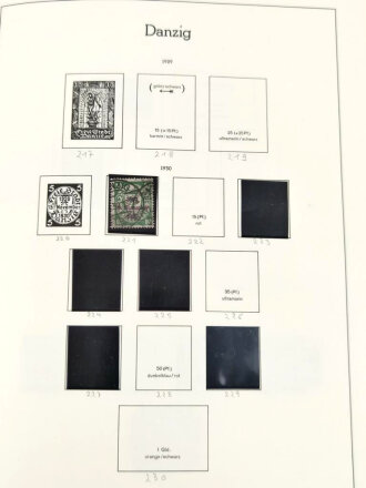 Sammlung Briefmarken Danzig, jede Seite mit Marken ist fotografiert.