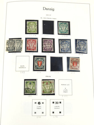 Sammlung Briefmarken Danzig, jede Seite mit Marken ist fotografiert.