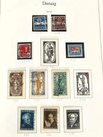 Sammlung Briefmarken Danzig, jede Seite mit Marken ist fotografiert.