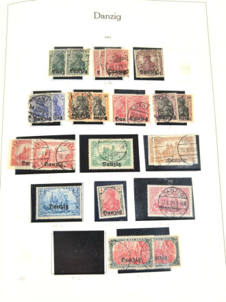 Sammlung Briefmarken Danzig, jede Seite mit Marken ist fotografiert.