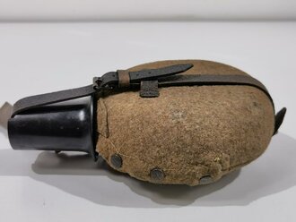 Feldflasche Wehrmacht, Ausführung 1 Liter, mit Aufschiebeschlaufe. Sehr guter Zustand