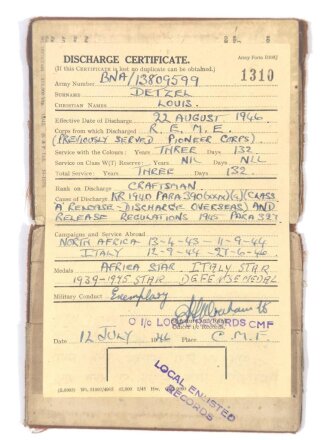 Britisches Soldbuch (1943-1946) von "Louis Detzel" aus Herxheim mit 4 Fotografien (9 x 13,5 cm) , eingetragen Africa, Italy und 1939-45 Star, Defense medal, dazu Führungszeugnis der französischen Fremdenlegion (1940)