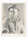 Britisches Soldbuch (1943-1946) von "Louis Detzel" aus Herxheim mit 4 Fotografien (9 x 13,5 cm) , eingetragen Africa, Italy und 1939-45 Star, Defense medal, dazu Führungszeugnis der französischen Fremdenlegion (1940)