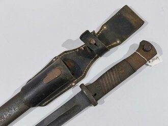 Seitengewehr M84/98 für K98. Ungereinigtes Stück von W.K.C., ohne Nummern oder Jahreszahl. Im Koppelschuh , dieser datiert 1942