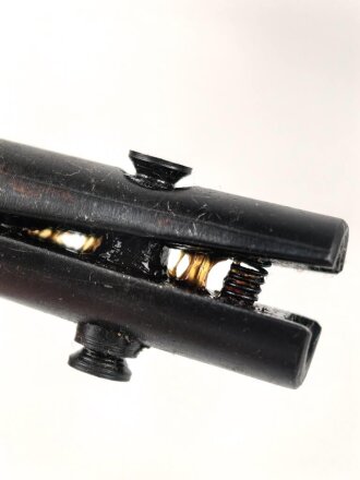 Hülsenentferner 42 für MG42 der Wehrmacht. Original brüniert, sehr guter Zustand