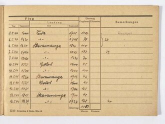 Flugbuch des Flugzeugführers "K. Panzer", Seeaufklärungs-Gruppe, mit 126  bestätigten Flügen bis 26.9.1944, ca. 14,5 x 20,5 cm, gebraucht, guter Zustand