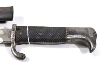 Preussen, kurzes Seitengewehr M1898 mit Sägerücken. Hersteller C.G.Heanel Suhl. Kammesrstück mit preussischer Abnahme von 1915. Nummerngleiches Stück einer MG Abteilung