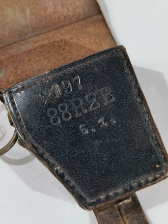 Kleiner Entfernungsmesser 06, Hersteller Hensoldt Wetzlar. Originallack, augenscheinlich sehr guter Zustand, in Lederhülle. Kammerstück