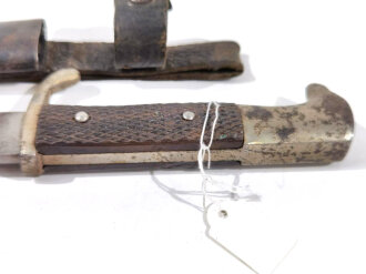 1.Weltkrieg  Grabendolch, ungereinigtes Stück, die Scheide original lackiert