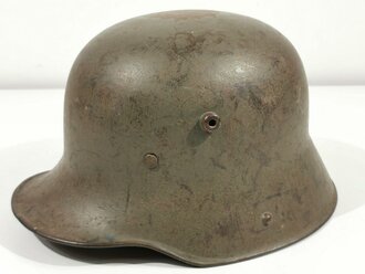 1.Weltkrieg Stahlhelm Modell 1916, feldgrauer Originallack, originales Innenfutter, dieses defekt. In allen Teilen originales Stück