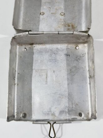 Russland 2. Weltkrieg, Leichtmetallkasten für Sanitätszwecke, 6 x 10 x10 cm,