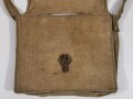 Russland höchstwahrscheinlich 2. Weltkrieg, mir unbekannte Tasche mit Trageriemen, ca. 10 x 26 x 32 cm, gebraucht