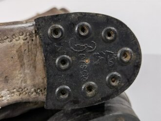 Russland höchstwahrscheinlich 2. Weltkrieg, Paar Stiefel für Mannschaften, Berson Absatz, getragenes Paar, Sohlenlänge 29 cm, ungereinigt