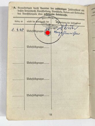 Soldbuch für einen Stabsfeldwebel im Pionier Btl. 719. Zweitschrift ausgestellt am 14.April 1945, eingetragene Auszeichnungen: