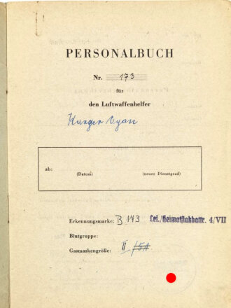 Luftwaffenhelfer Personalbuch "Kriegshilfseinsatz Luftwaffe" und Personalausweis eines 16 jährigen HJ Angehörigen (HJ Bann 868), Schwere Flakabteilun 568, Waldshut, Diensteintritt am 1. August 1944, ca. DIN A5, guter gebrauchter Zustand