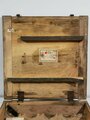 Transportkasten für " 15 SS  Panzer Hand Minen ( P.H.M.) "  Packzettel seitlich und innen, dieser datiert 1943, ungereinigtes Stück in gutem Gesamtzustand