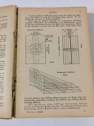 "Waffen- und Schiesstechnischer Leitfaden für die Ordnungspolizei" Ausgabe 1944 mit 568 Seiten. Buchrücken defekt, Bindung zum Teil lose