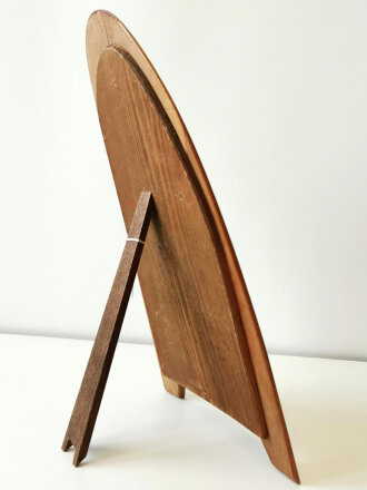 Fliegerei 1. Weltkrieg, dekorativer Bilderrahmen aus Propellerblatt in gutem Zustand. Ich habe den Rahmen nicht geöffnet, gehe aber davon aus das die Fotos NICHT original sind. Der Rahmen in gutem Zustand, Gesamthöhe 44cm