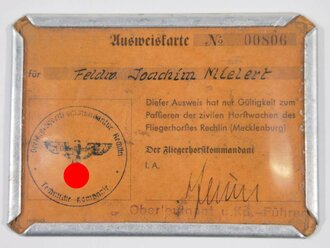 Fliegerhorst Rechlin, Ausweiskarte "zum Passieren der zivilen Horstwachen" für einen Feldwebel