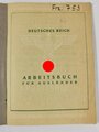 Arbeitsbuch für Ausländer, hier einer Französin, ausgestellt am 11.9.44, einmal gelocht