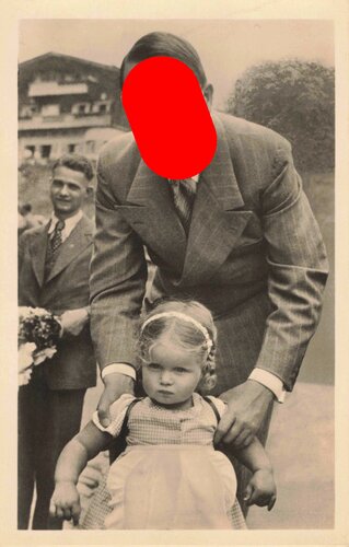 Ansichtskarte Foto Hoffmann " Adolf Hitler mit Kind"