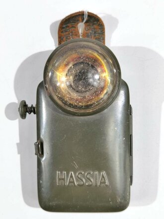 Taschenlampe " Hassia" frühe Wehrmacht, feldgrauer Originallack, Funktion nicht geprüft