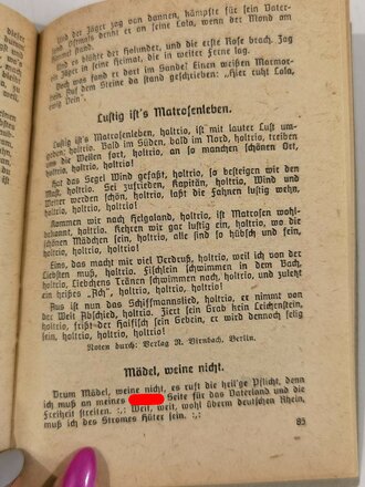 "Sturm- und Kampflieder für Front und Heimat" gewidmet von der NSDAP Kreisleitung Offenbach ( main), sehr guter Zustand, 126 Seiten