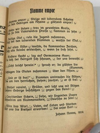 "NS Liederbuch" Eine Sammlung der bekanntesten NS Kampf-Marsch-u.vaterländischer Lieder. 2.Auflage 1934 mit 96 Seiten. Buchrücken neuzeitlich geklammert und geklebt