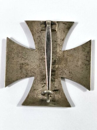 Eisernes Kreuz 1.Klasse 1939. Nicht magnetisch, schwärzung des Hakenkreuzes 100%