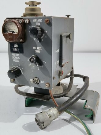 NVA , Sendeverstärker zum Tornisterfunkgerät R-109 . Originallack Funktion nicht geprüft