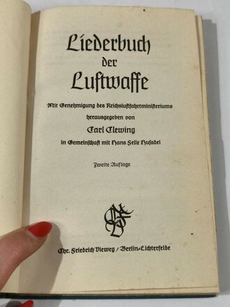Liederbuch der Luftwaffe" 127 Seiten, eine Seite lose