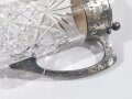 Schwere Kristallglas Karaffe mit Silbermontierung als Offiziersgeschenk " zum Andenken an seine 20jährige treue Fürsorge 1893-1913" Sehr guter Zustand, Gesamthöhe 29cm