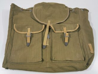 Rucksack Wehrmacht in Tropenausführung, ungetragenes Stück , ein kleines Loch im Bodenbereich