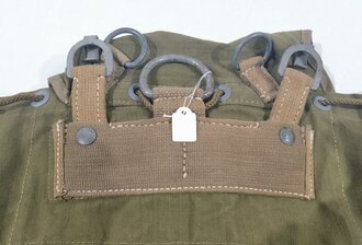 Rucksack Wehrmacht in Tropenausführung, ungetragenes Stück , ein kleines Loch im Bodenbereich