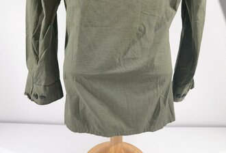 U.S. 1970 dated Coat, Mans Combat, Tropical, 3rd pattern, ripstop. Size x small regular, very good condition