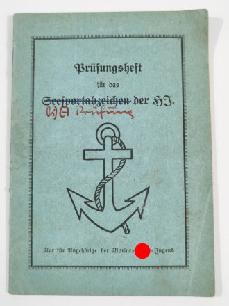 2 Ausweise eines Angehörigen der Marine Hitler...