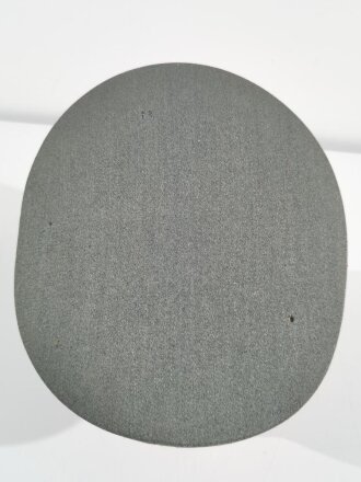 Heer, Schirmmütze für einen Offizier der Panzertruppe. Diverse leichte Motten und Korrosionsschäden,  Schweißband teilweise defekt, direkt aus Privathaushalt